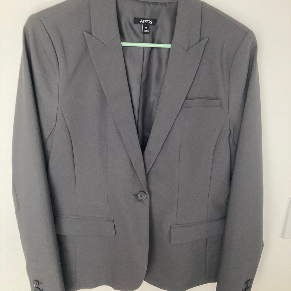Apt 9 blazer